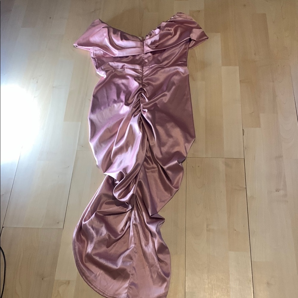 Like new Elegant Pink Off-Shoulder Dress - Picture 6 of 9